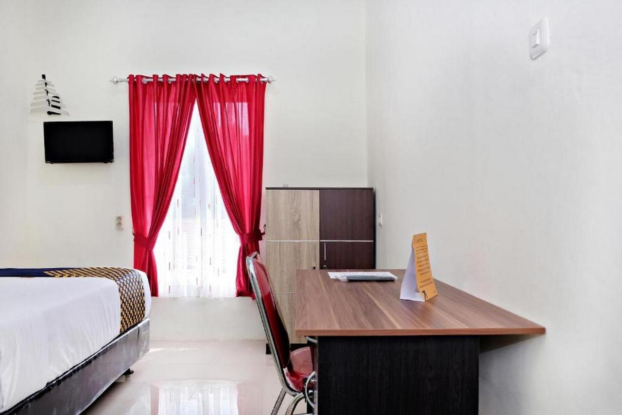Homestay Danesti Syariah Near Bandara Sultan Hasanuddin Makassar Eksteriør billede