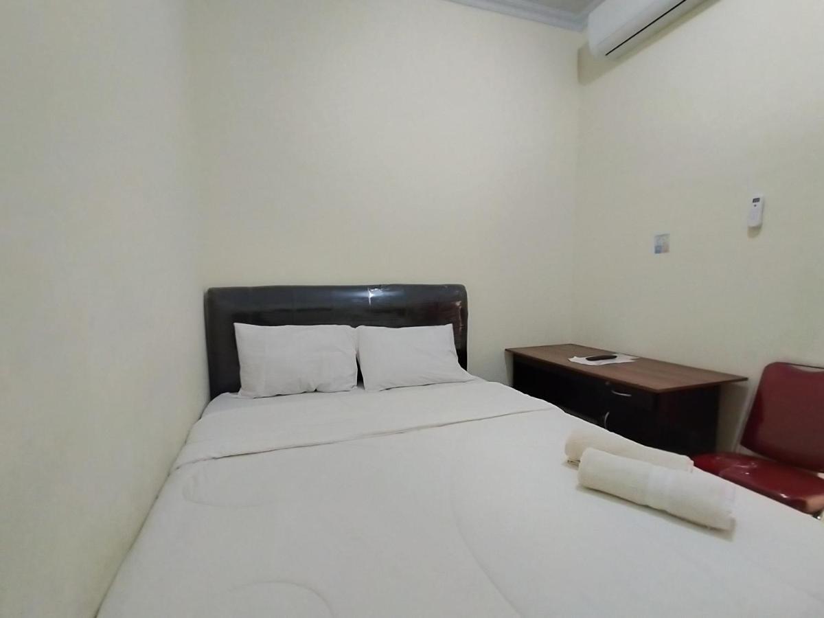 Homestay Danesti Syariah Near Bandara Sultan Hasanuddin Makassar Eksteriør billede