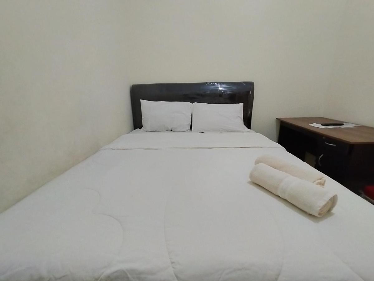 Homestay Danesti Syariah Near Bandara Sultan Hasanuddin Makassar Eksteriør billede