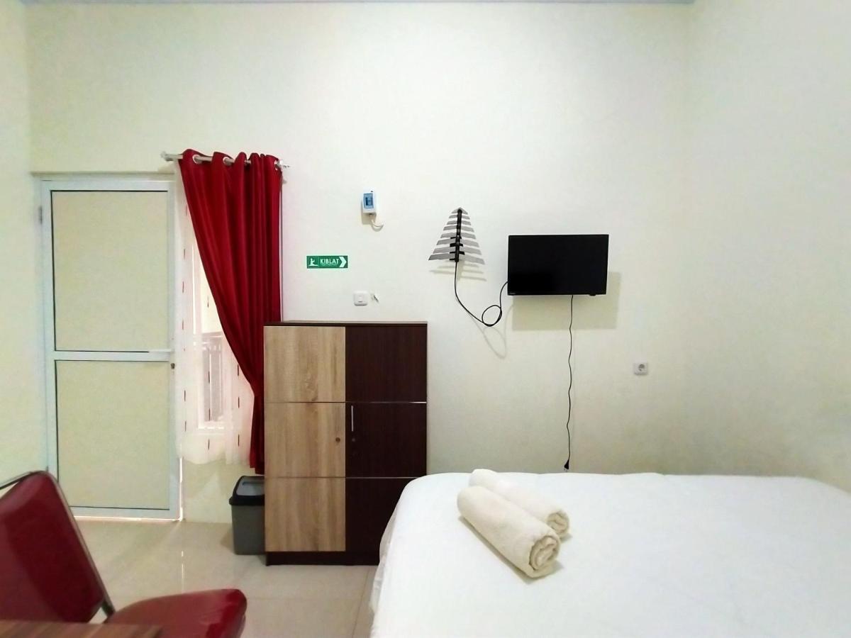Homestay Danesti Syariah Near Bandara Sultan Hasanuddin Makassar Eksteriør billede