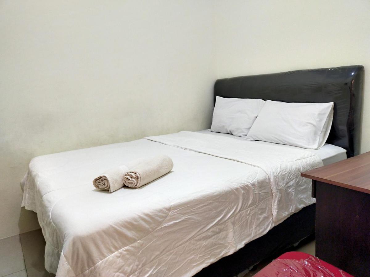 Homestay Danesti Syariah Near Bandara Sultan Hasanuddin Makassar Eksteriør billede