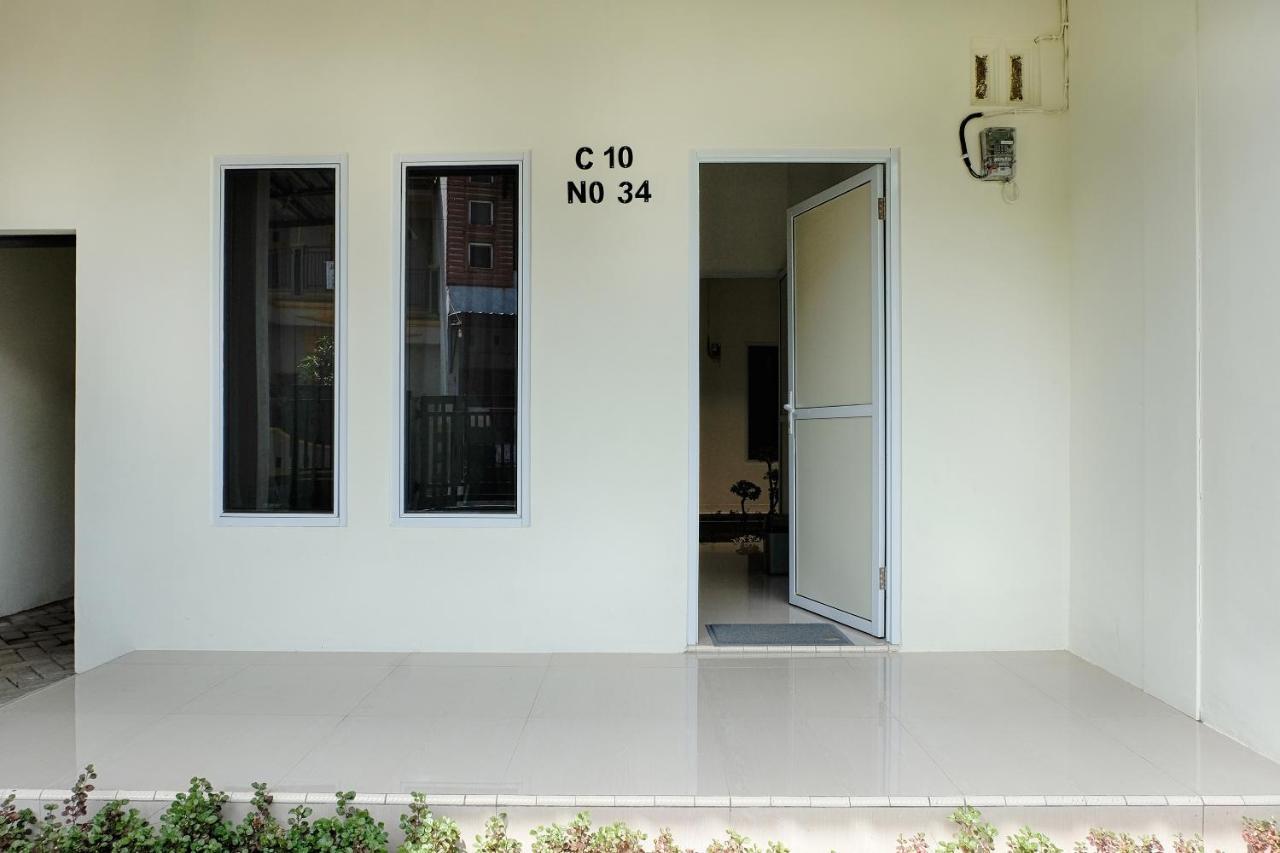 Homestay Danesti Syariah Near Bandara Sultan Hasanuddin Makassar Eksteriør billede